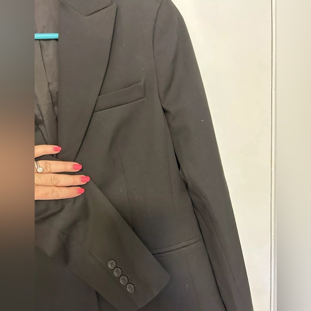 Express 2 piece suit, Black Jacket size 8, Skirt Size 12 - Picture 4 of 8
